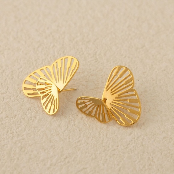 NEW💎18K Gold Plated Butterfly Earrings*Wings Earrings* - Picture 4 of 9